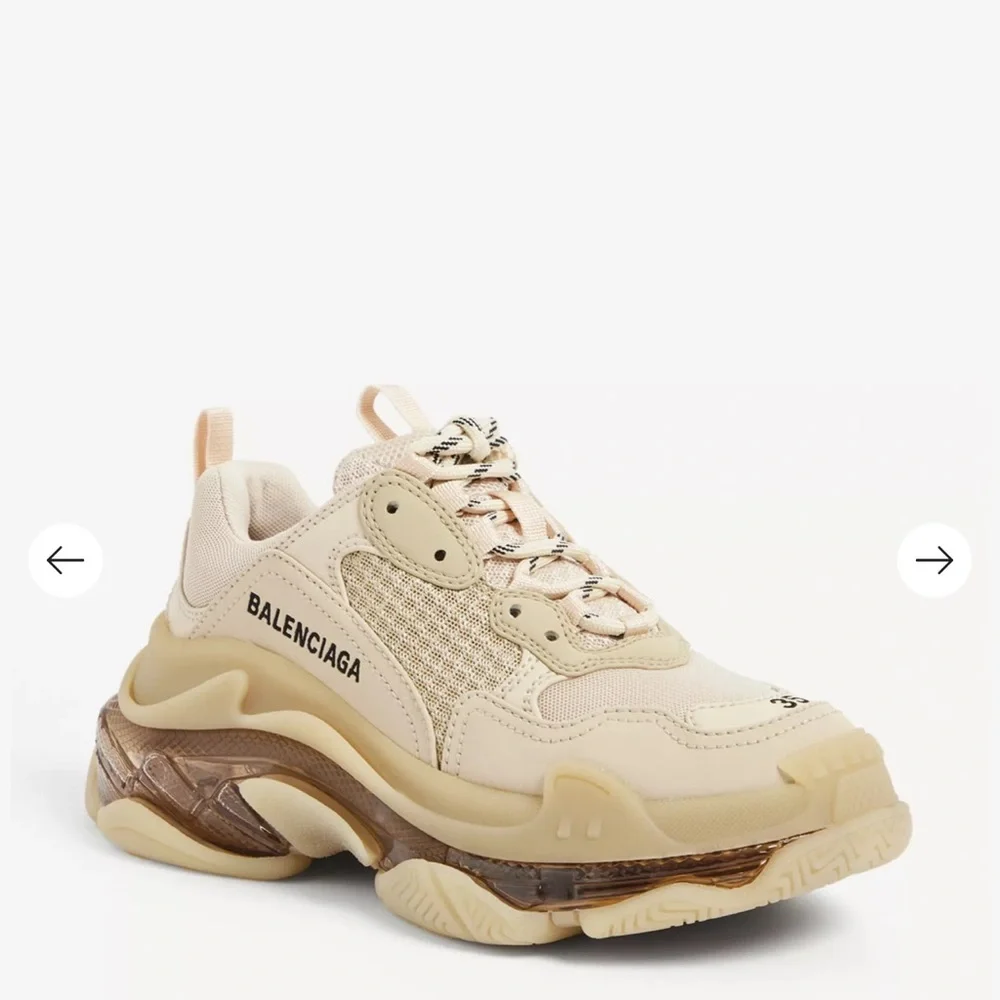 Balenciaga Cream Triple S Sneakers Chunky Design Like new! 37